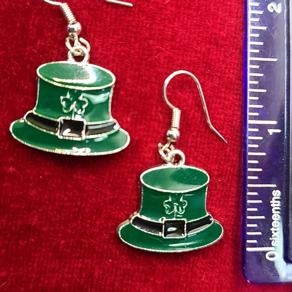 Leprechaun Hat Irish  dangle earrings - Picture 2 of 5